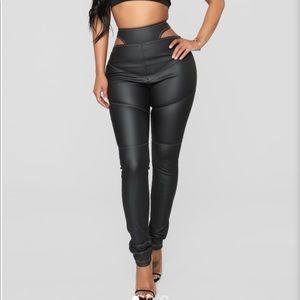 CUT TO THE CHASE PANTS- BLACK